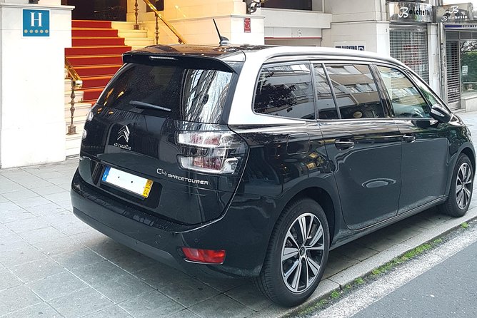 Private Transfer from Porto to Lisbon - Coimbra and Fátima for culture and a quiet pause