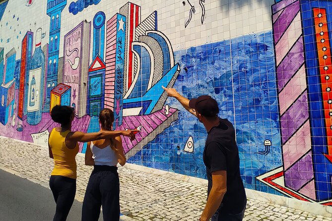 Private tuk tuk tour in old city Lisbon (Standard-1h30) - Portas do Sol, the best early photo stop