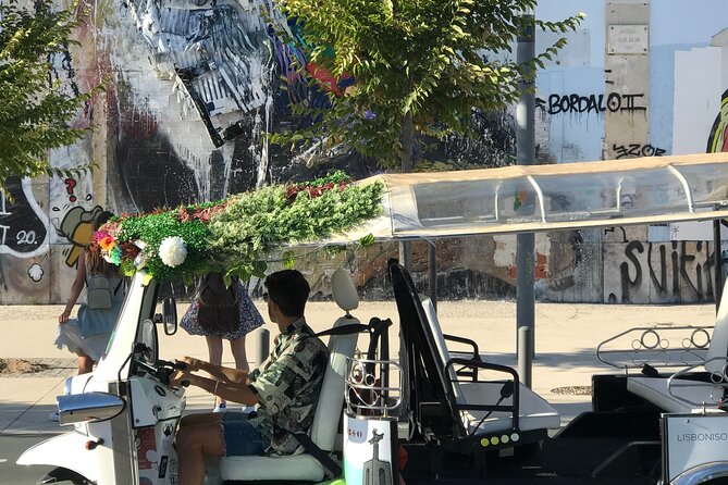 Private tuk tuk tour in old city Lisbon (Standard-1h30) - The National Pantheon and Graça’s older streets