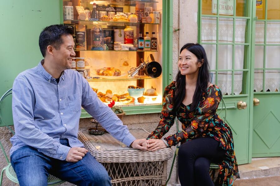 Romantic Photoshoot Experience for Couples in Lisbon - What the photographer adds