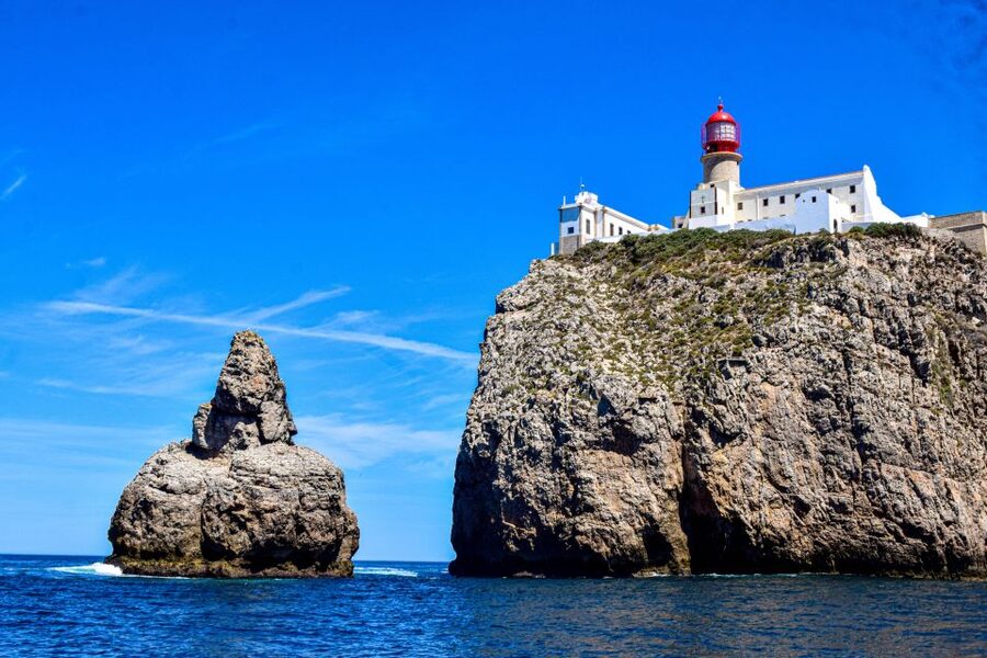 Sagres: Wildlife Tour Dolphins and Caves - The marine biologist makes the difference