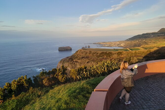São Miguel 2-Day Tour: East & West Highlights Adventure - Caldeira das Furnas and the optional Terra Nostra stop