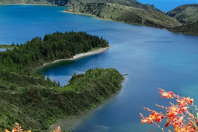 São Miguel 2-Day Tour: East & West Highlights Adventure - Waterfalls, tea fields, and the north coast