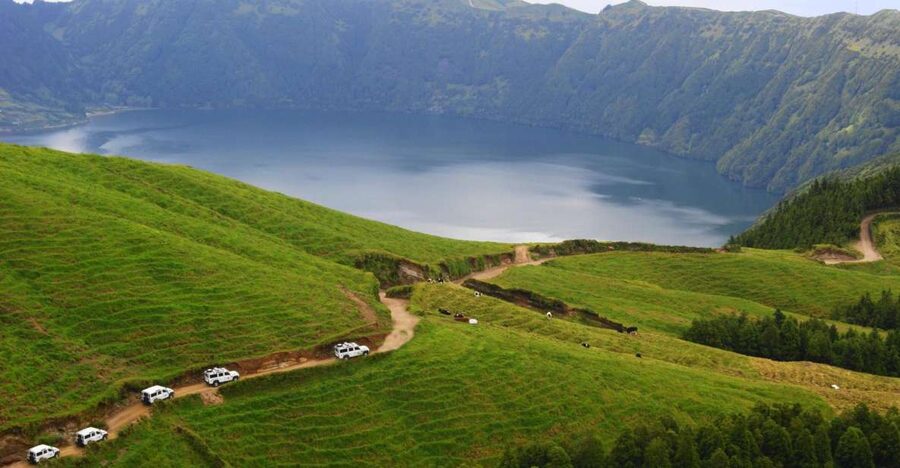 São Miguel, Azores: Sete Cidades Half-Day Jeep Tour - Riding the Crater Rim Above Sete Cidades