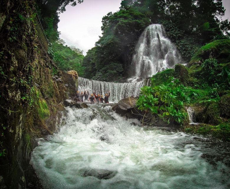 Sao Miguel: Caldeiroes Canyoning Experience - Guide quality and group atmosphere