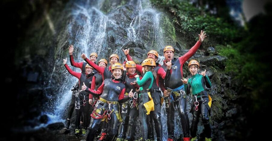 Sao Miguel: Caldeiroes Canyoning Experience - From the parking lot to the first safety briefing
