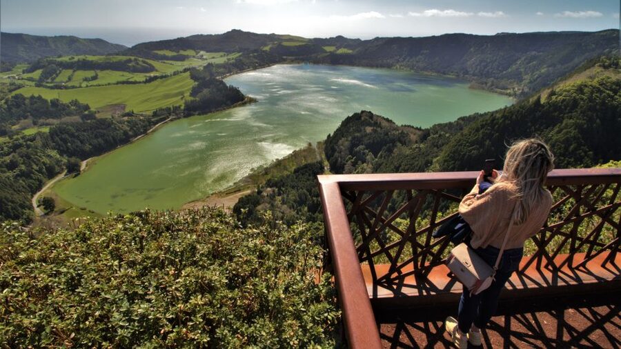 São Miguel East: Full-Day Van Tour with Lunch - Santa Iria Lookout starts the day with open sea views
