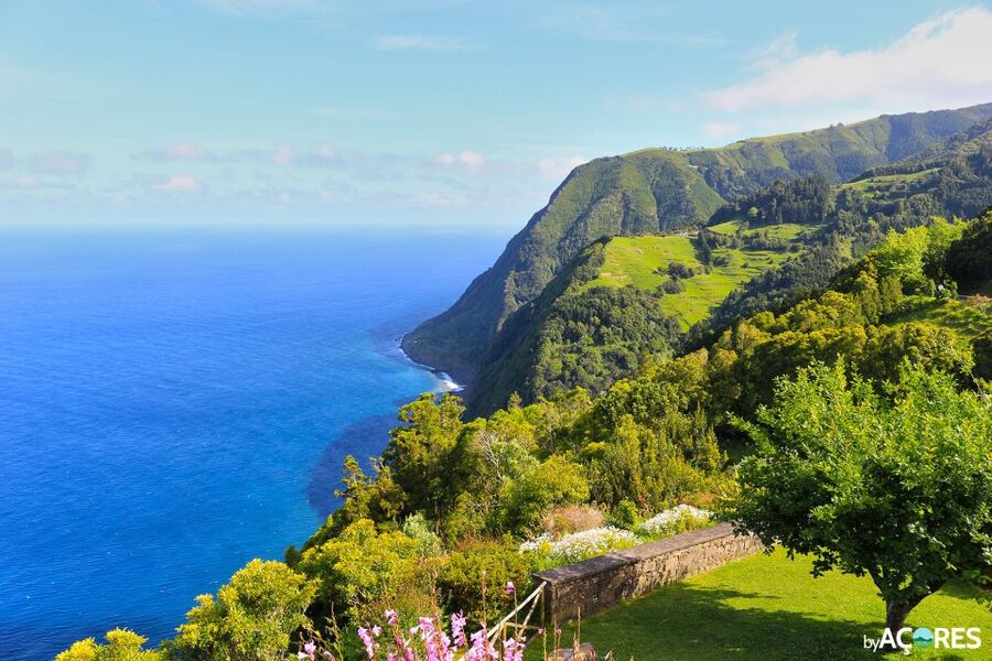 São Miguel: Nordeste, Cliffs & Waterfall Day Trip with Lunch - Ribeira dos Caldeirões: gardens, rivers, and more water
