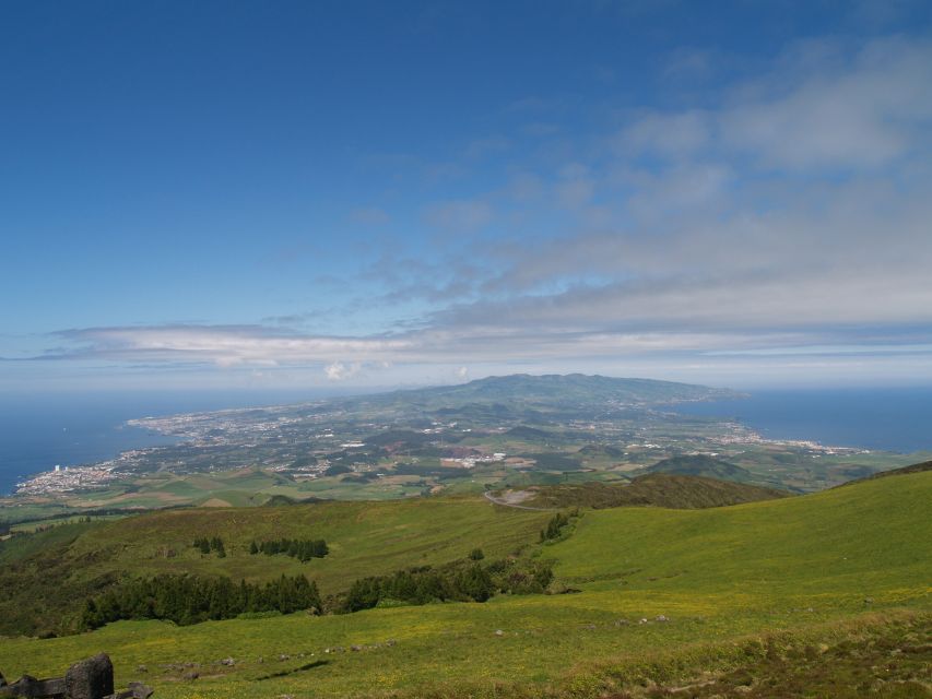 São Miguel West: Sete Cidades and Fogo Tour with Lunch - Lagoa do Fogo from Pico da Barrosa