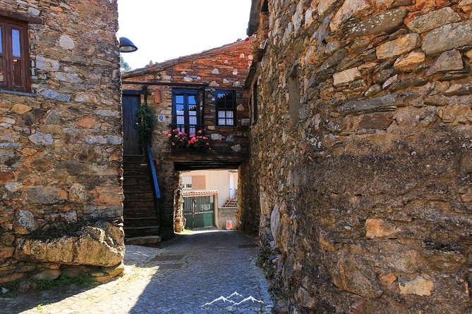 Schist Villages at Lousa Mountain - What the Guide Adds to the Day