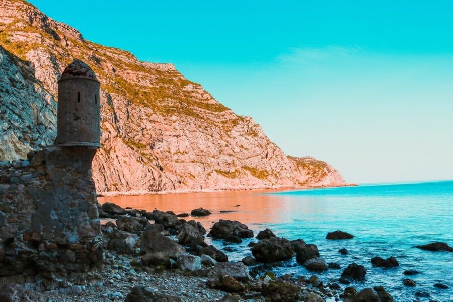 Sesimbra: Arrábida Beaches & Caves Boat Tour with Snorkeling - What the $58 price really covers