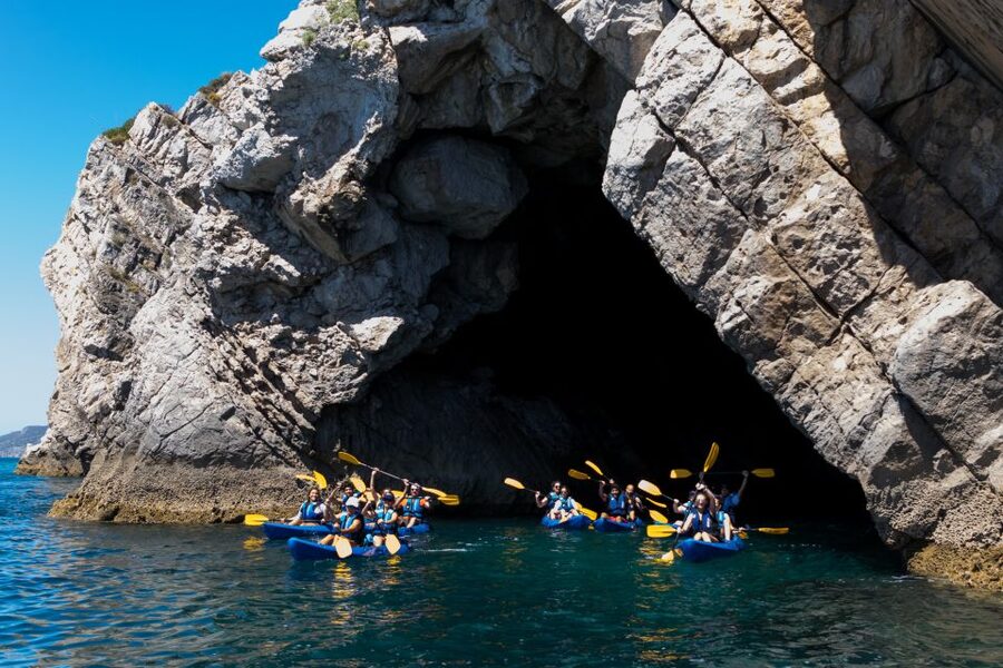 Sesimbra: Arrabida Natural Park & Caves Guided Kayaking Tour - Key points to know before you paddle