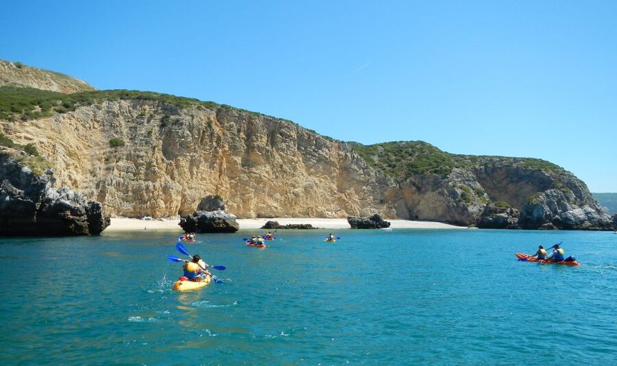 Sesimbra: Arrábida Natural Park Guided Kayaking Tour - Why Sesimbra is the right setting for a kayak trip