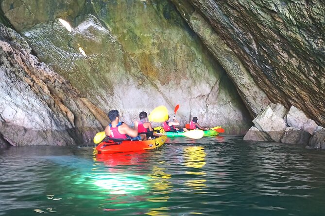 Sesimbra Discovery by Kayak - The return paddle and finish in Sesimbra