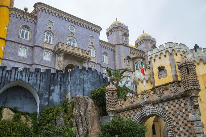 Sintra and Cascais Small-Group Day Trip from Lisbon - Free time in Cascais
