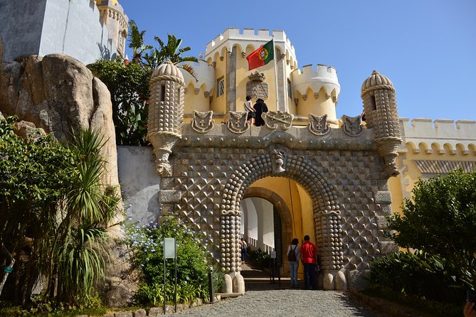 Sintra and Cascais Small Group Tour in a Van With Tickets - Sintra’s historic center in one hour