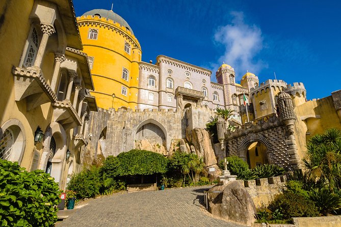 Sintra and Cascais Small Group Tour in a Van With Tickets - What the eight-hour schedule really means