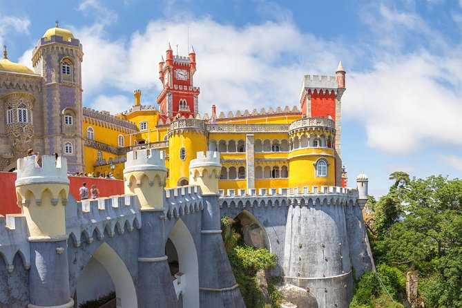 Sintra-Cascais-Pena Palace 8-People Small Group Tour from Lisbon - What the $56.53 price really covers