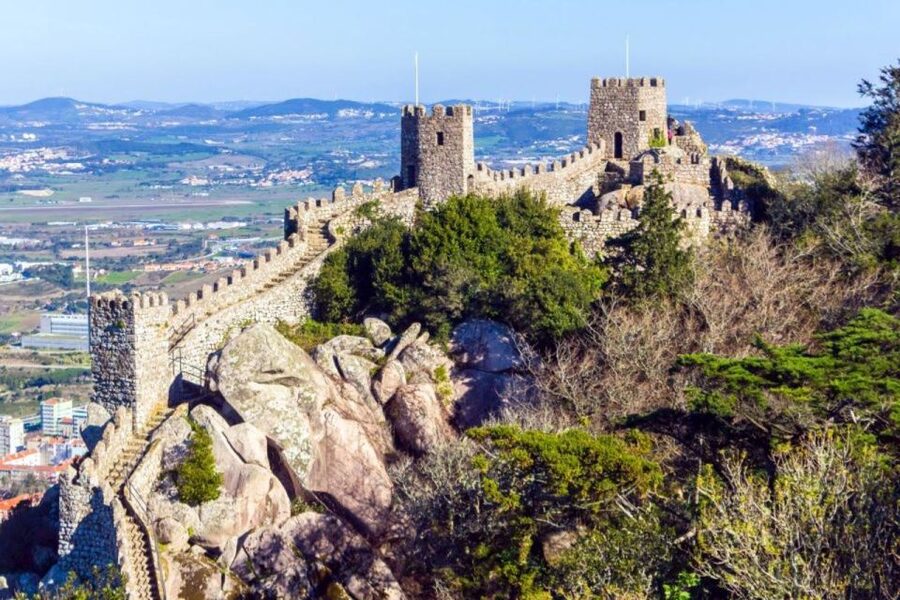 Sintra: Castle of the Moors Skip-the-Line Ticket+Audio Guide - The walls, towers, and Royal Tower