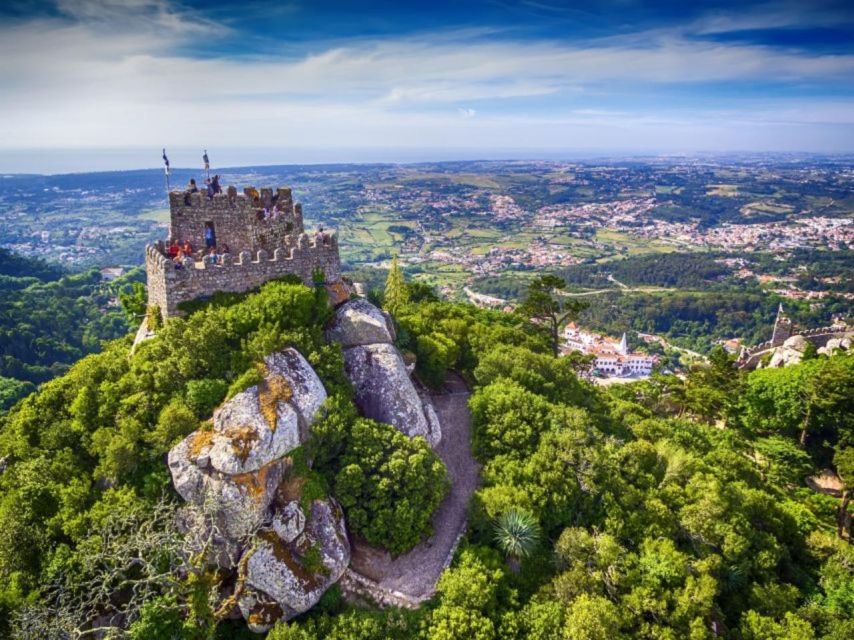 Sintra: Castle of the Moors Skip-the-Line Ticket+Audio Guide - Using the English audio guide well
