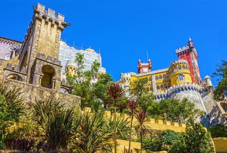 Sintra: Full-Day Deluxe Tour with Pena Palace ticket - Key points to know before booking