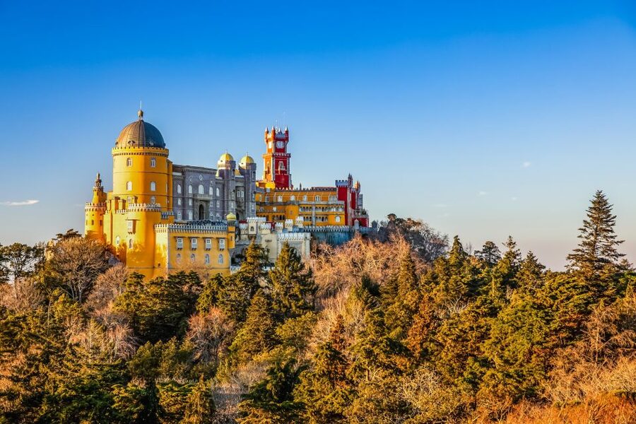 Sintra: Pena Palace and Park Entrance Ticket - When to go and how to manage the crowds