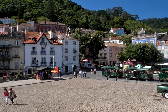 Sintra, Pena Palace, Cabo Roca, Cascais Small Group from Lisbon - The guides are a major part of the value