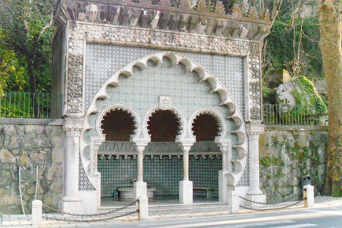 Sintra Private Personalized Half-Day Experience - The Castle of the Moors and its hilltop views