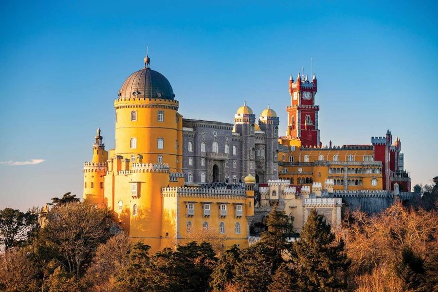 Sintra: Private Tour with Guided Pena Palace Experience - What the guides add to the experience