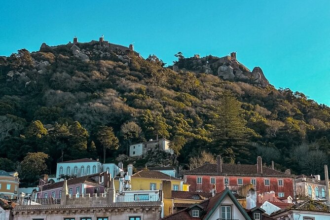 Sintra Walking Tour: Romantic Village & Palaces - Sintra Town Hall and the first look at local design