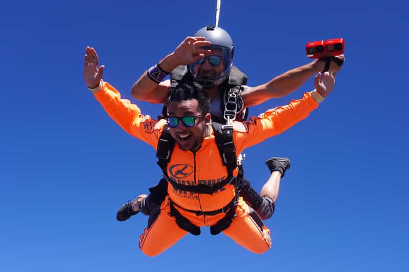 Skydive Algarve: Tandem Skydiving 10.000ft (up to 15.000ft) - The essential details at a glance