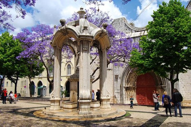 Special Guided Tour of Tuk Tuk Lisbon Historic 2 Hours - Time Out Market and a taste of local treats