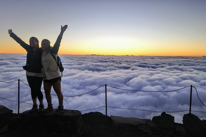 Sunrise Guided Hike PR1 Pico do Areeiro Pico Ruivo small group - The early pickup from Funchal or Caniço