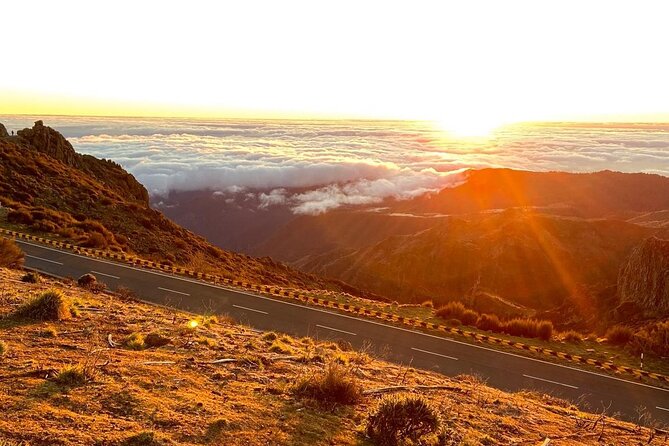 Sunrise Transfer To Pico Do Arieiro, Hike To Pico Ruivo & Return From Teixeira - Route closures and alternative plans