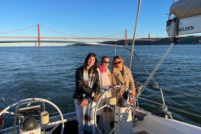Sunset Boat Tour in Lisbon with Wine - Crossing toward Cacilhas and Cristo Rei