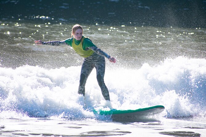 Surfing Lessons in Madeira - The instructor’s teaching style and support
