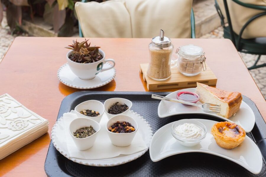 Taste Funchal: food, wine and cultural tour - A proper Madeiran lunch in the old town