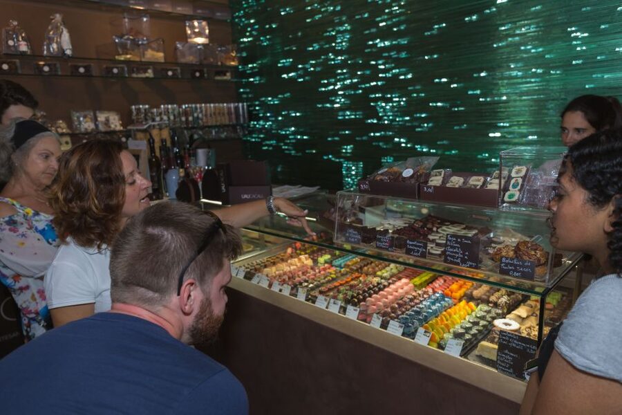 Taste Funchal: food, wine and cultural tour - What the guide adds beyond the food