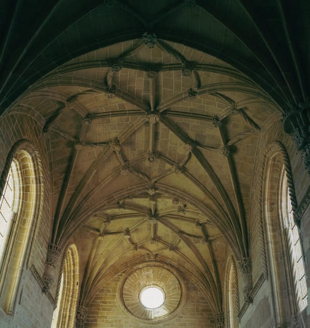 Tomar: Knight's Templar Castle and Convent of Christ Tour - Entering the Convent of Christ