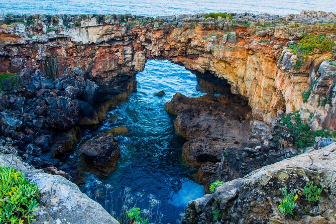 Tour Sintra Palaces & Mountain - Cabo da Roca and Azenhas do Mar bring in the sea