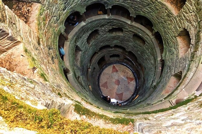 Tours and Transfers - Sintra old town and a useful lunch break