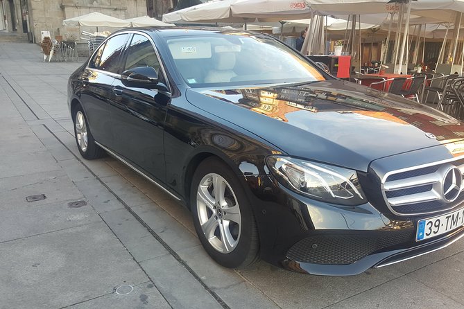 Transfer from Lisbon Airport to Lisbon City Hotels - Cars for four and minivans for eight