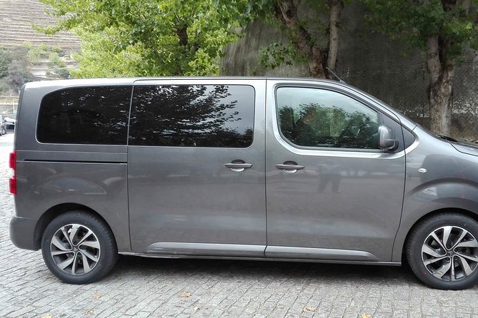 Transfer from Lisbon Airport to Lisbon City Hotels - From Lisbon Airport arrivals to your waiting driver