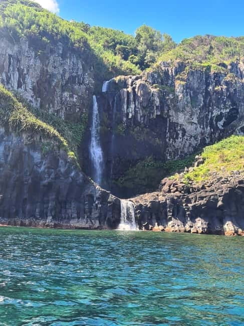 TRIP TO CORVO BY BOAT - The open-water crossing to Corvo