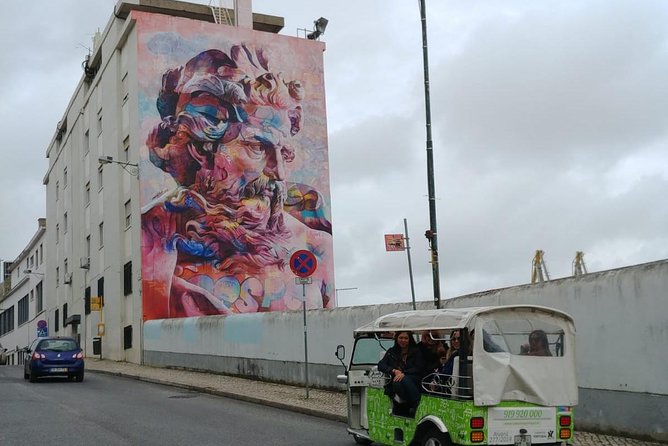 Tuk Tuk Lisbon: Exploring Urban Art - Guides who add more than artist names