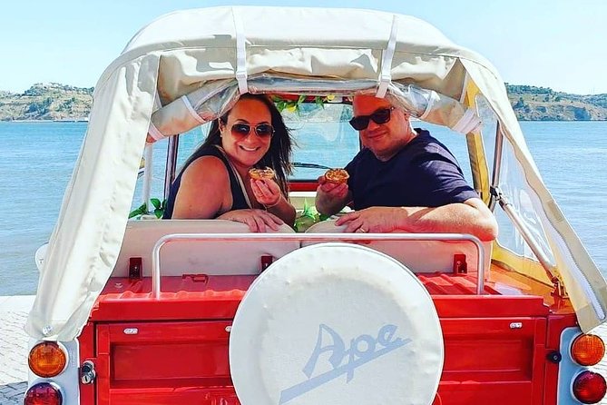 Tuk Tuk Lisbon Guided tour! 100% PRIVATE & PERSONALIZED - Lisbon Cathedral and the story of the hill
