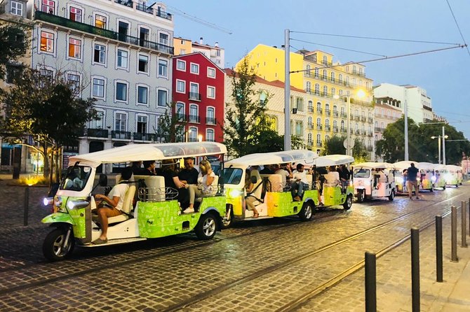 Tuk Tuk Lisbon: The Best of Lisbon in Half a Day - What the guide adds to the ride