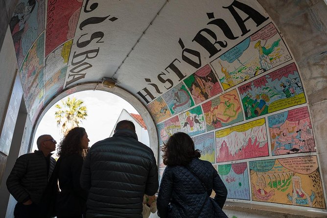 Tuk Tuk Tour in Lisbon's Old Town - Tram 28 - The 1755 earthquake and Lisbon’s rebuilt center