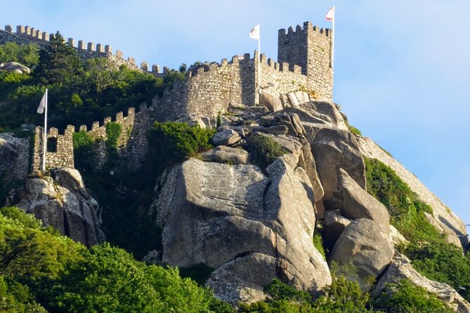 Unforgettable Sintra Tour E-CAR GPS audio-guided route that informs and entertains! - Who will enjoy this most