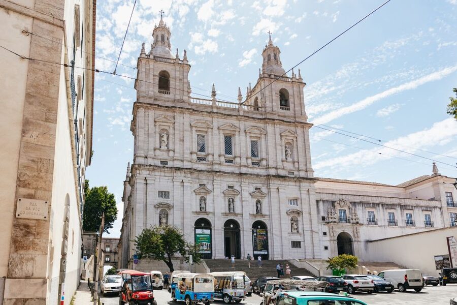 Vadio: Lisbon Old Town Private Tuk Tuk Tour - Key points to know before booking